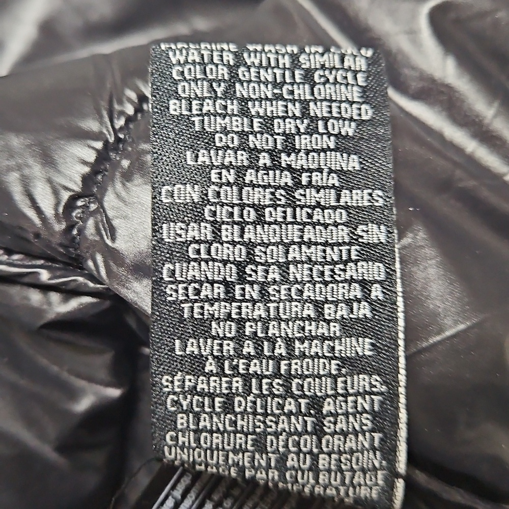 Juicy Couture Shiny Black Puffer Coat Size Medium - Picture 7 of 7
